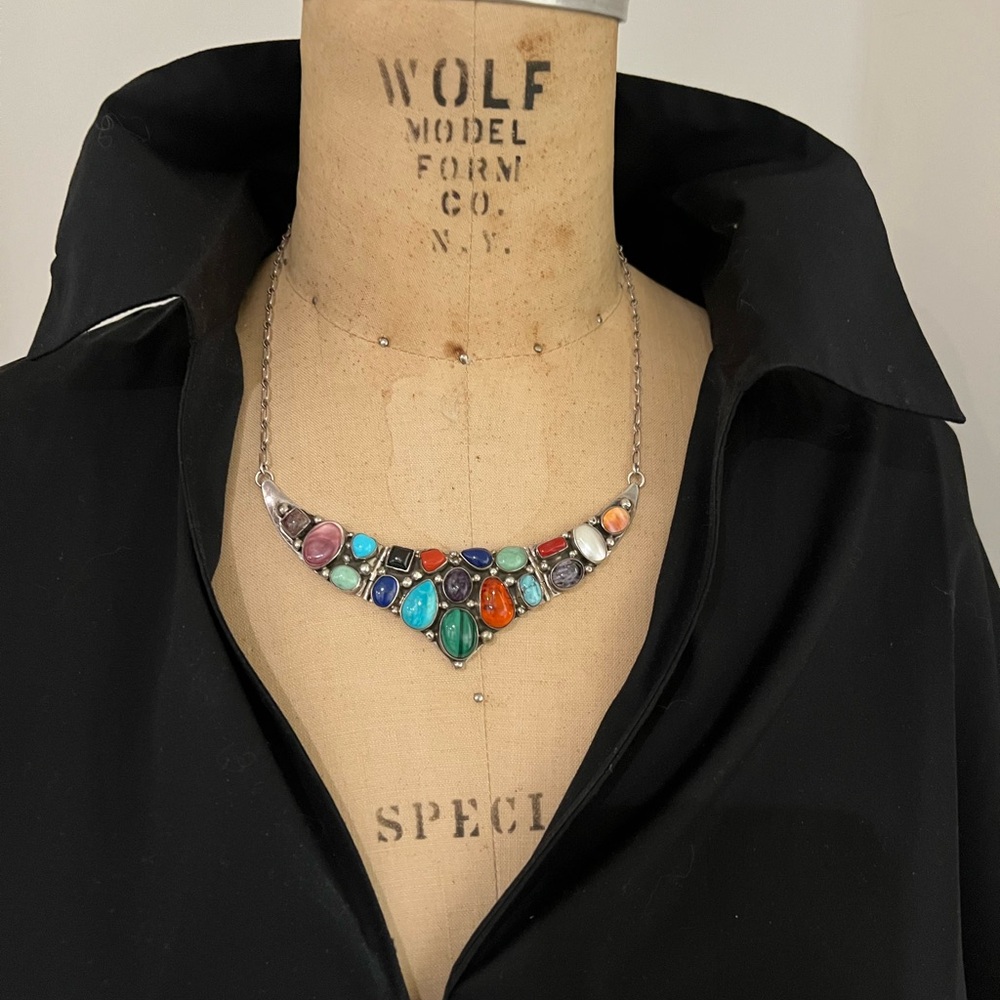 Beautiful sterling silver necklace made by an artist had a Santa Fe, New Mexico.